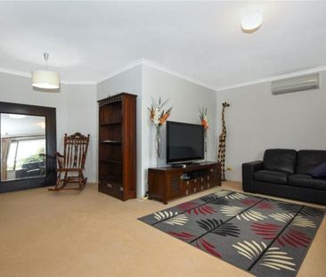4 Bedroom Home within Walking Distance to a Park and Major Shopping... - Photo 3