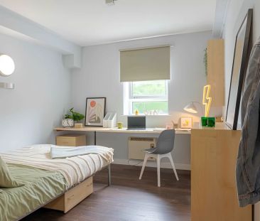 Silver En Suite - Photo 6