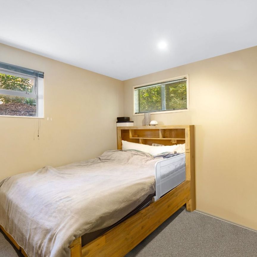 Cosy two-bedroom unit in great Avondale Heights location - Photo 1