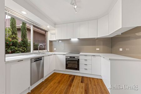 7 Davies Street, Rosanna - Photo 2