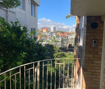 UPDATED TWO BEDROOM APARTMENT - BLOCK ON WATER'S EDGE - Photo 6