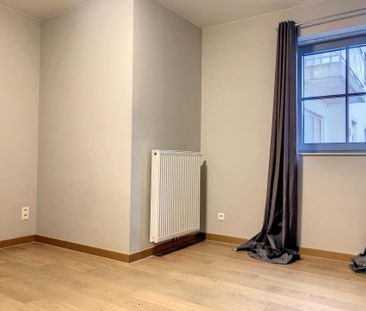 Appartement à louer 2 chambres 87 m², 1150 € - Photo 1
