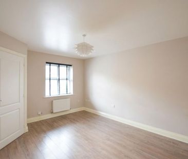 3 bedroom end of terrace house to rent - Photo 3