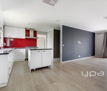 PRIME LOCATION! - Photo 6