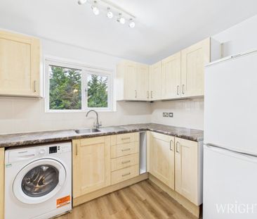 2 bedroom Flat - Dehavilland Close, Hatfield - Photo 2