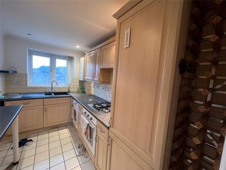 2 Bedroom Flat / Apartment - Horseshoe Bridge, Southampton - Photo 5