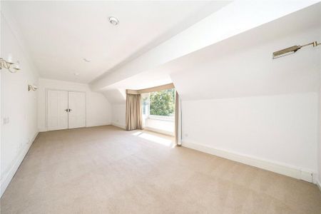 4 bedroom detached house to rent - Photo 2