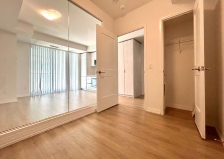 For Lease - 8 Widmer Street Unit# 2011, Toronto, Ontario - Photo 3
