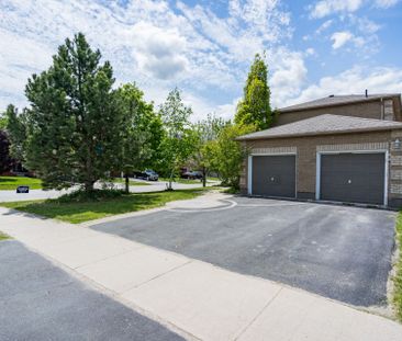 For Lease - 4 Prince Edward Place, Barrie, Ontario - Photo 2