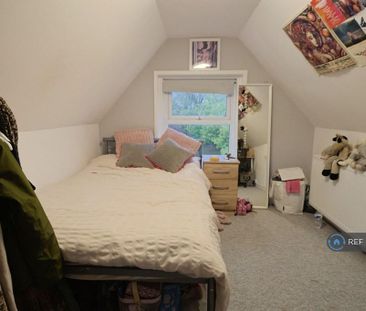 3 bedroom semi-detached house to rent - Photo 6