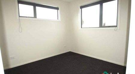 Two Bedroom Beauty - Photo 2