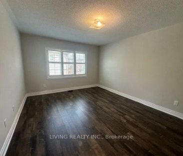 Property For Lease | N9271744 - Photo 5