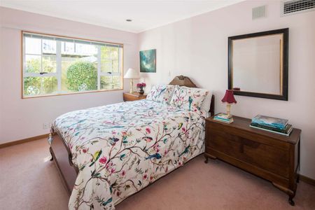 3 Swinford Crescent, Johnsonville - Photo 3
