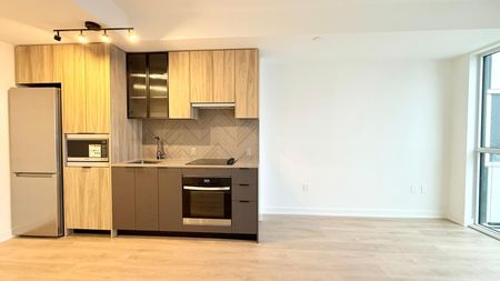 For Lease - 1037 The Queensway N/A Unit# 807, Toronto, Ontario - Photo 5