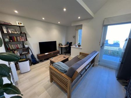 1 bedroom flat to rent - Photo 2