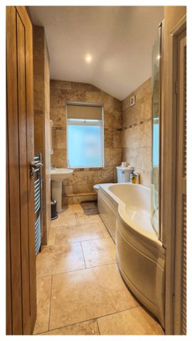 Lovely 4 Bedroom House Share close to Memorial Hospital and Darlington Town Centre Room 3 - Photo 5