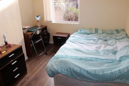 4 bedroom house to rent - Photo 3