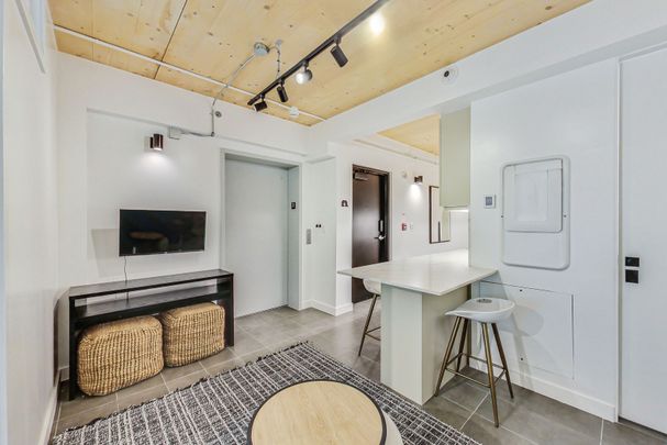 For Lease - 1604 Queen Street Unit# 201, Toronto, Ontario - Photo 1