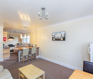 1 bedroom Flat To Let - Photo 4