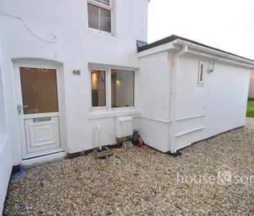 1 bedroom ground floor flat to rent - Photo 2