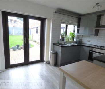 3 bedroom semi-detached house to rent - Photo 2