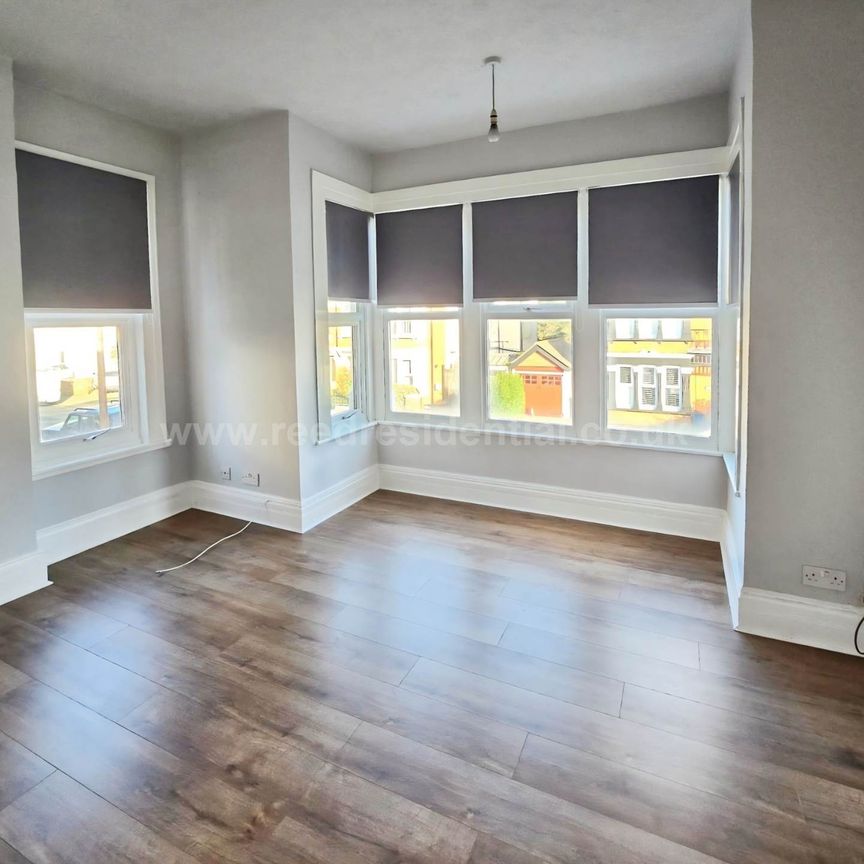 Elderton Road, Westcliff On Sea - Photo 1