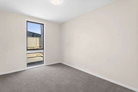 37 Chirnside Circuit, - Photo 4