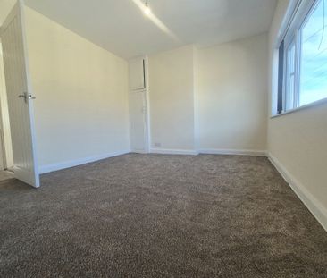 Newstead Grove, Halifax - Photo 2
