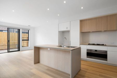 Brand new townhouse with Low-Maintenance Living - Photo 3