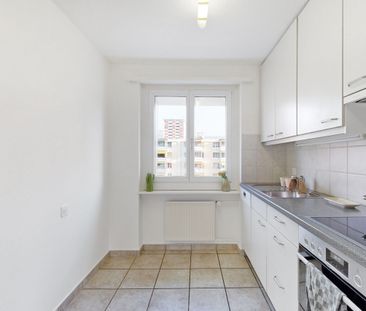 Two minutes to the center of Zuchwil or motorway junction - Photo 5