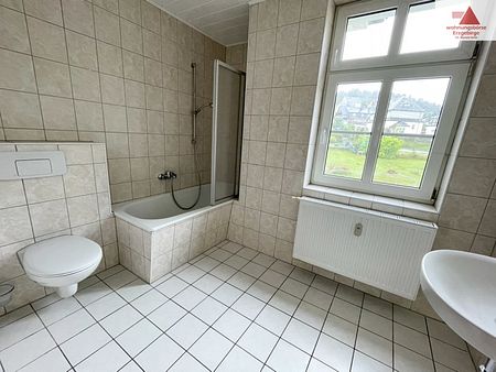 Helle 2-Raum-Wohnung im 1. Obergeschoss in Gornsdorf! - Photo 3