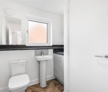 3 bedroom detached house to rent - Photo 5