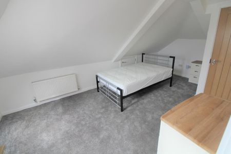 1 bedroom in a house share to rent - Photo 3