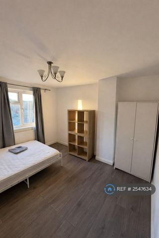 3 bedroom maisonette to rent - Photo 2
