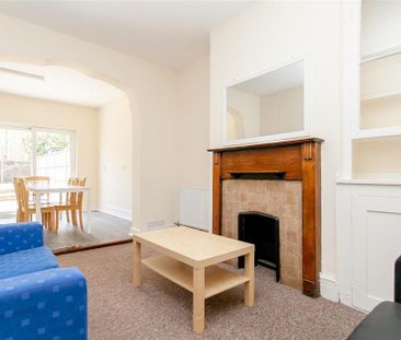 3 bedroom terraced house to rent - Photo 5