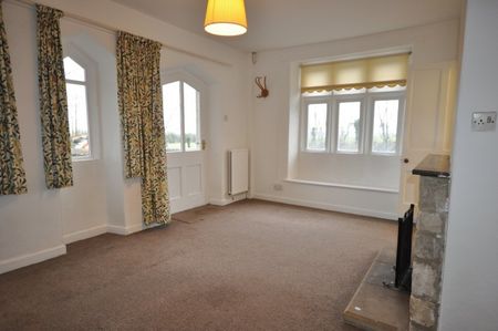 Lodge Cottage, Lypiatt, Stroud, GL6 - Photo 4