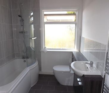 2 bedroom semi-detached house to rent - Photo 4