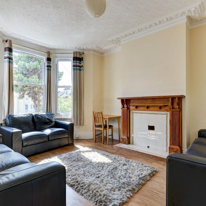 10 bedroom house to rent - Photo 1