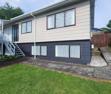 Spacious Family Home in Popular Merrilands - Photo 3