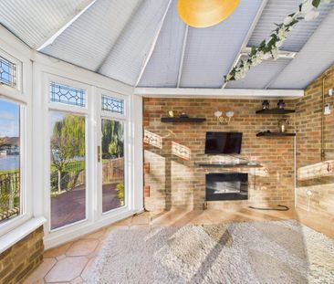 4 bedroom detached house to rent - Photo 1