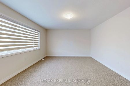 Property For Lease | X8209862 - Photo 5