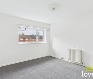 3 bedroom Terraced House To Let - Photo 4