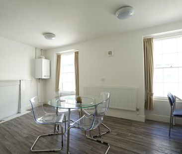 Flat 2, 9 Menai View Terrace - Photo 1
