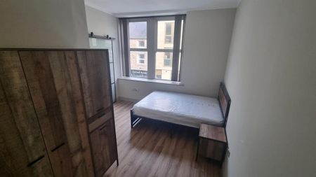 5 bedroom private hall to rent - Photo 2