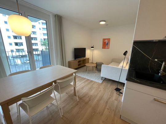 Erstmal ankommen – die erste halbe Miete geht auf uns! All-inclusive Apartment in Kreuzkölln - Photo 1