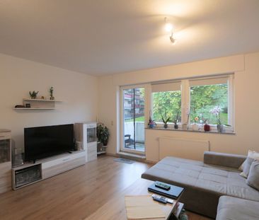 Helle 4 Zimmer-Wohnung mit Balkon und Tiefgaragenstellplatz ! - Photo 1