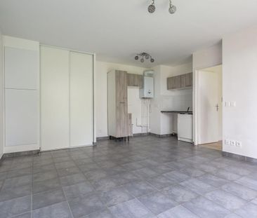 Location Appartement 2 pièces 38m² STE GENEVIEVE DES BOIS 91700 - Photo 1