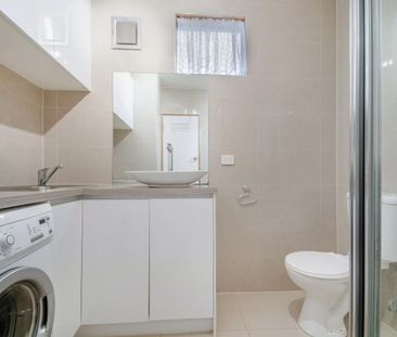 Step into effortless living with a focus on simplicity and convenie... - Photo 6