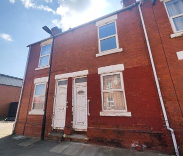 2 bedroom terraced house to rent - Photo 4