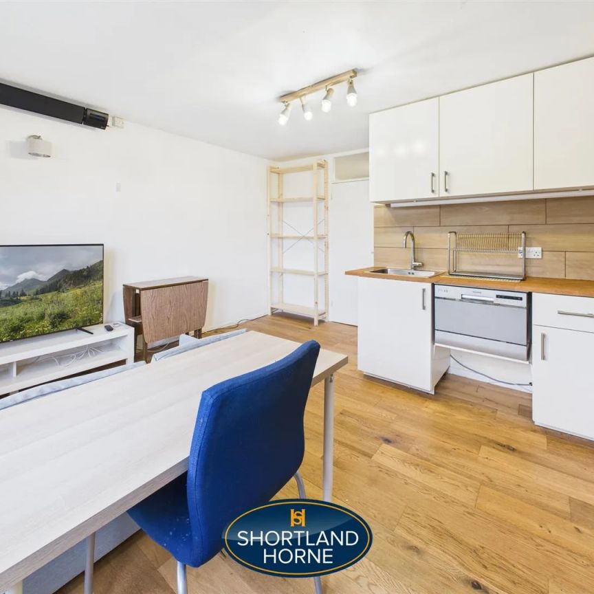 Charter Avenue, Canley, Coventry - Photo 1